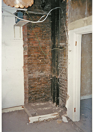 shower room and utilities 1995